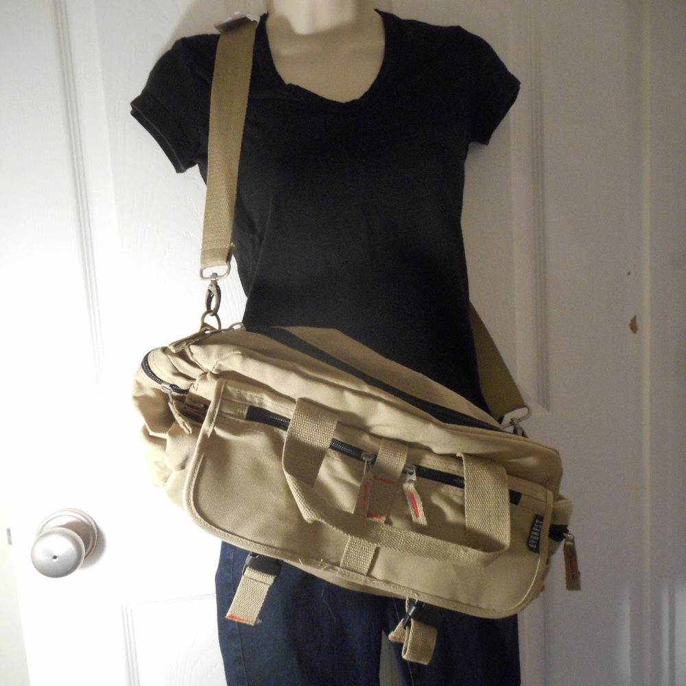 Everest medical style bag-new w/o tags - Picture 8 of 8